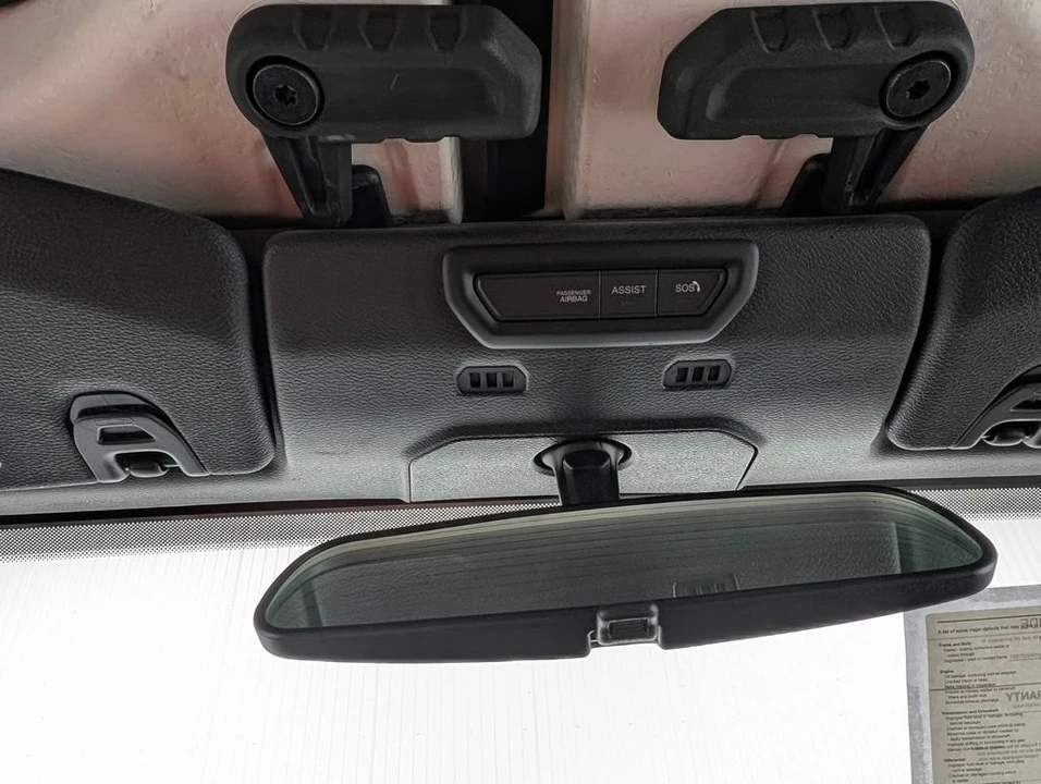 2022 Jeep JL Wrangler - Image 7 of 24