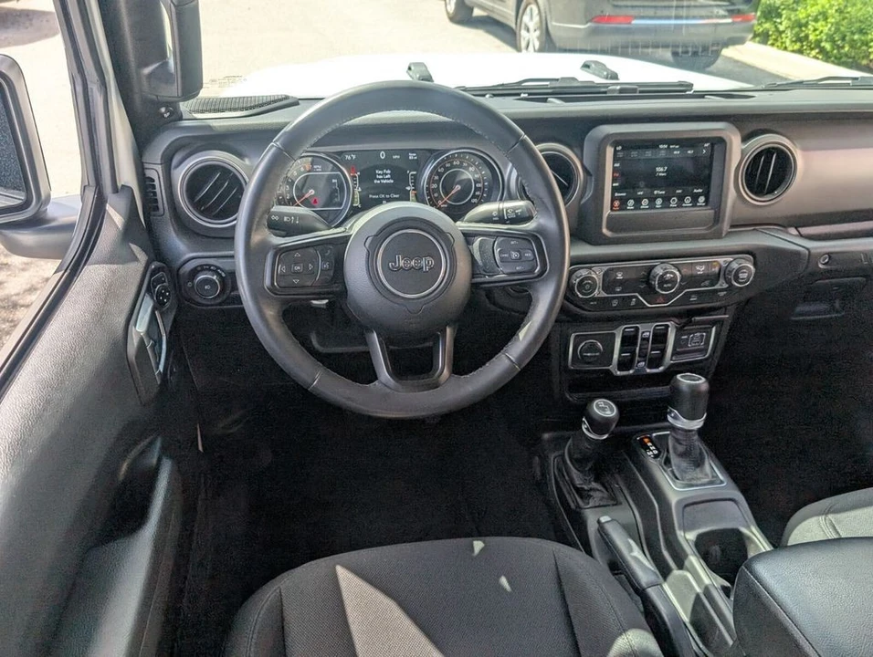 2022 Jeep JL Wrangler - Image 15 of 21