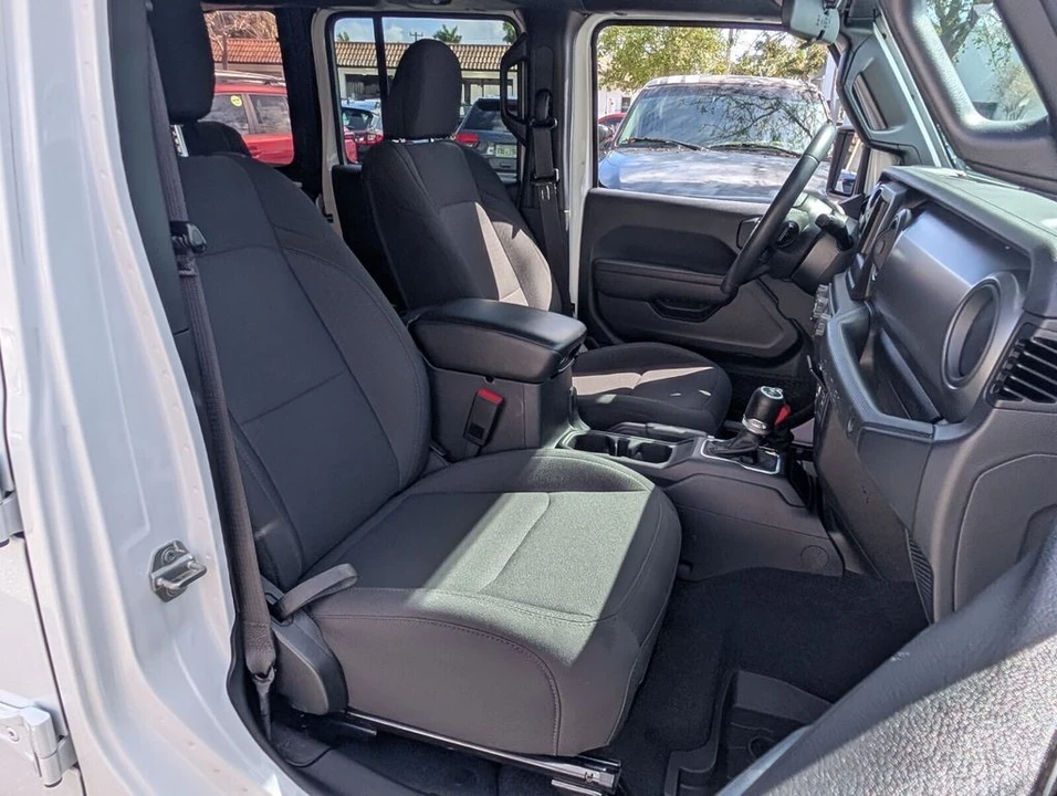 2022 Jeep JL Wrangler - Image 17 of 21