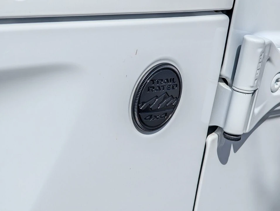 2022 Jeep JL Wrangler - Image 10 of 21