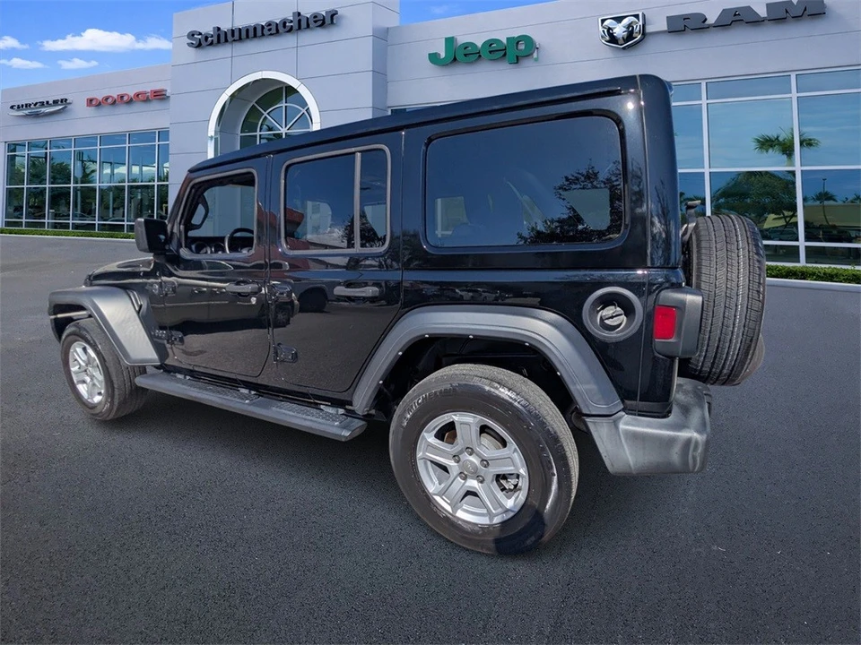 2022 Jeep JL Wrangler - Image 5 of 12