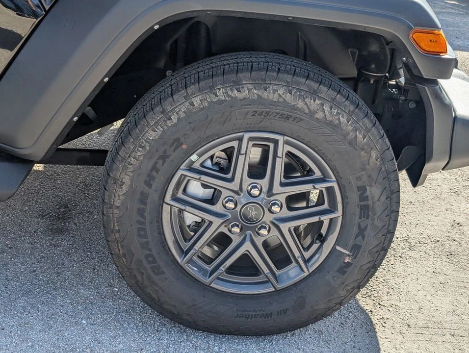 2022 Jeep JL Wrangler - Image 9 of 21
