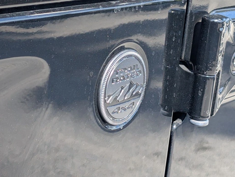 2022 Jeep JL Wrangler - Image 11 of 21