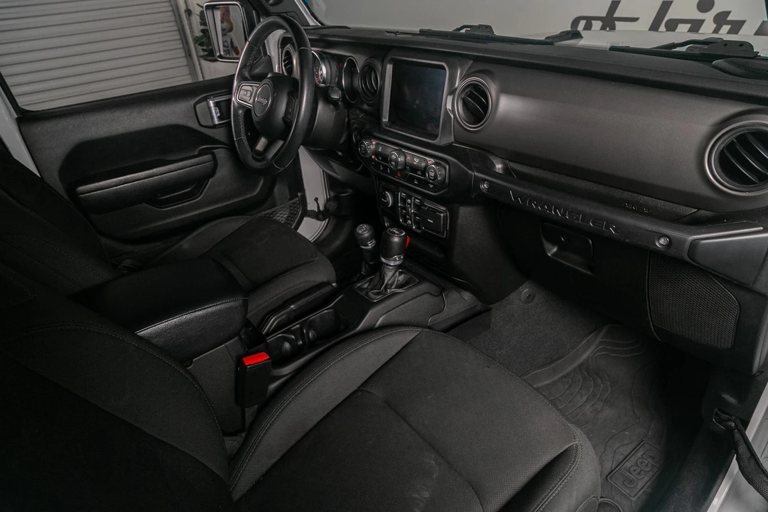 2022 Jeep JL Wrangler - Image 16 of 21