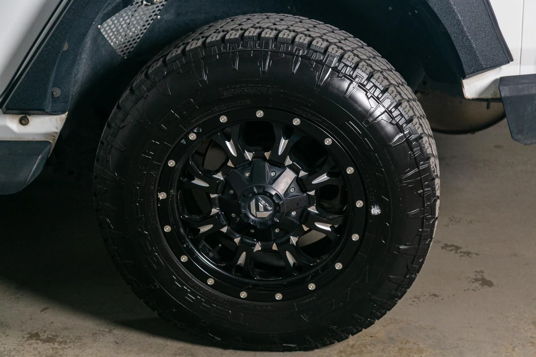 2022 Jeep JL Wrangler - Image 17 of 21