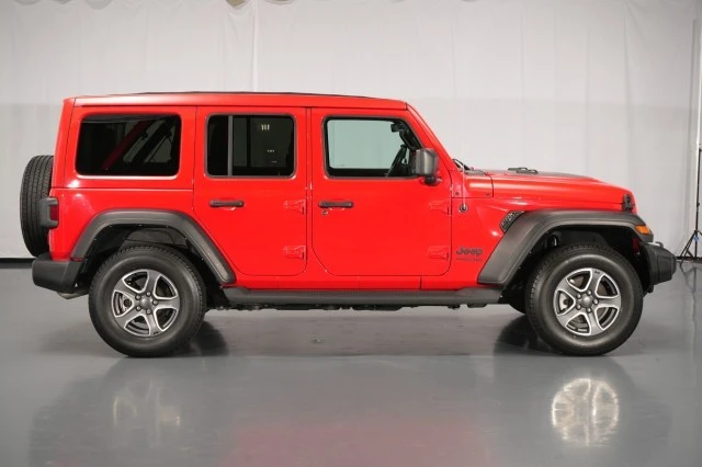 2022 Jeep JL Wrangler - Image 13 of 31