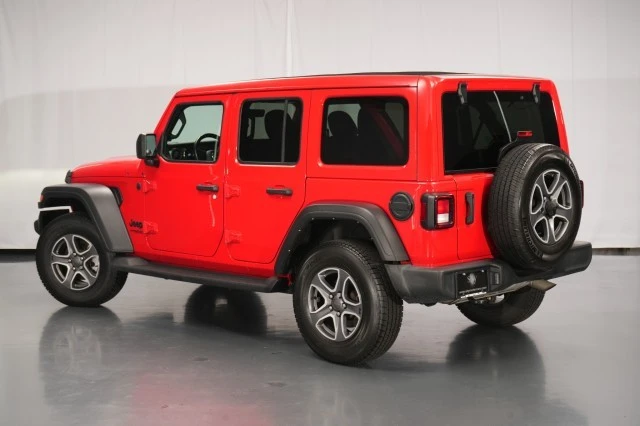 2022 Jeep JL Wrangler - Image 21 of 31