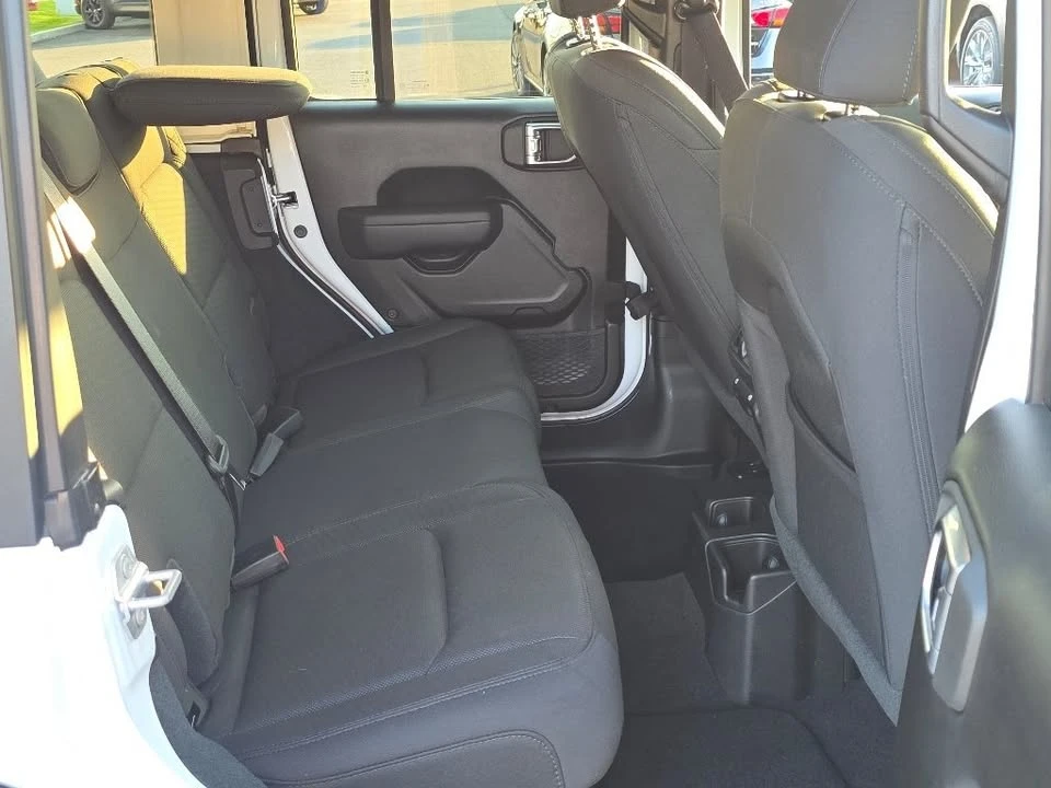 2022 Jeep JL Wrangler - Image 14 of 20