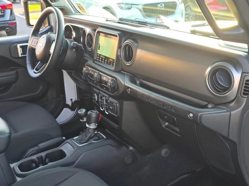 2022 Jeep JL Wrangler - Image 12 of 20