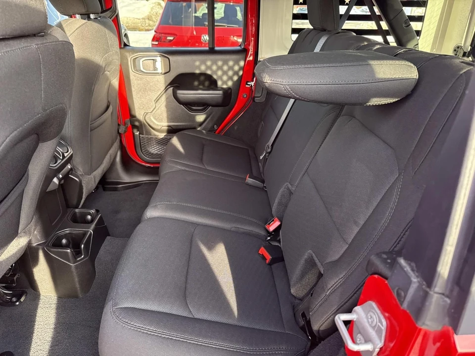 2022 Jeep JL Wrangler - Image 16 of 21