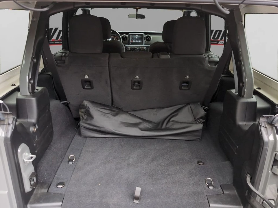 2022 Jeep JL Wrangler - Image 11 of 12