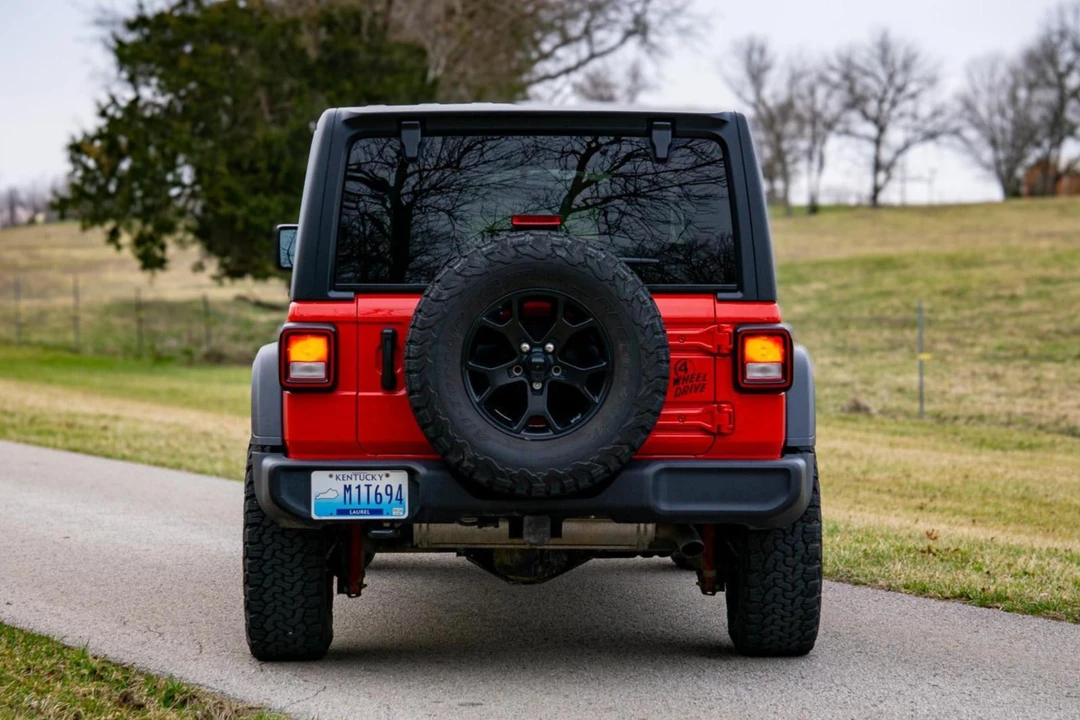 2022 Jeep JL Wrangler - Image 5 of 31