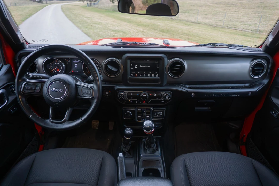 2022 Jeep JL Wrangler - Image 28 of 31