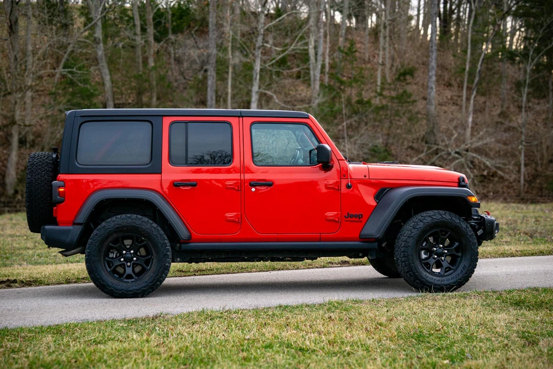 2022 Jeep JL Wrangler - Image 15 of 31
