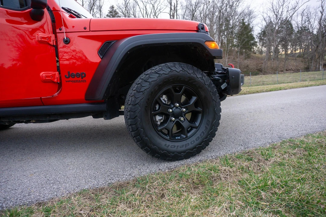 2022 Jeep JL Wrangler - Image 26 of 31
