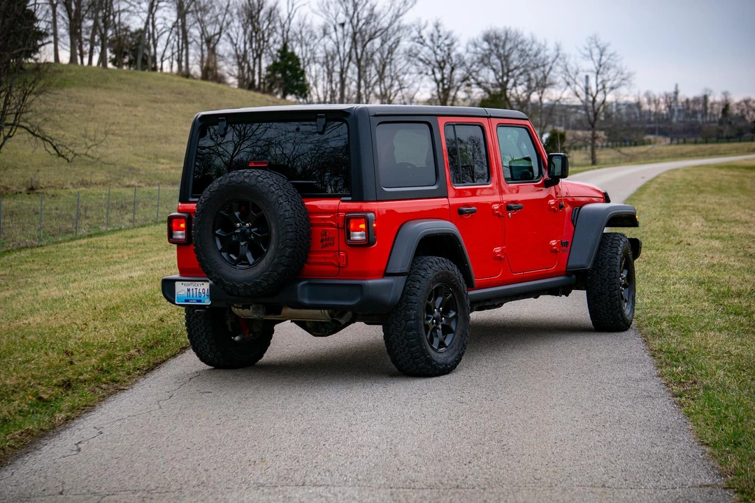 2022 Jeep JL Wrangler - Image 14 of 31