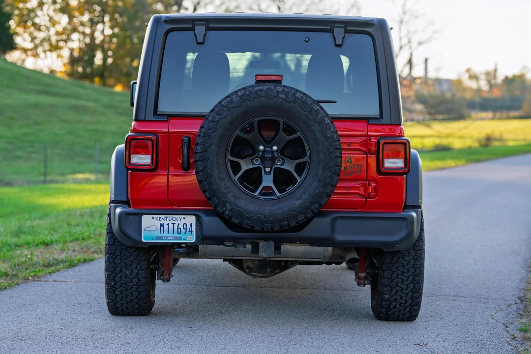 2022 Jeep JL Wrangler - Image 13 of 31