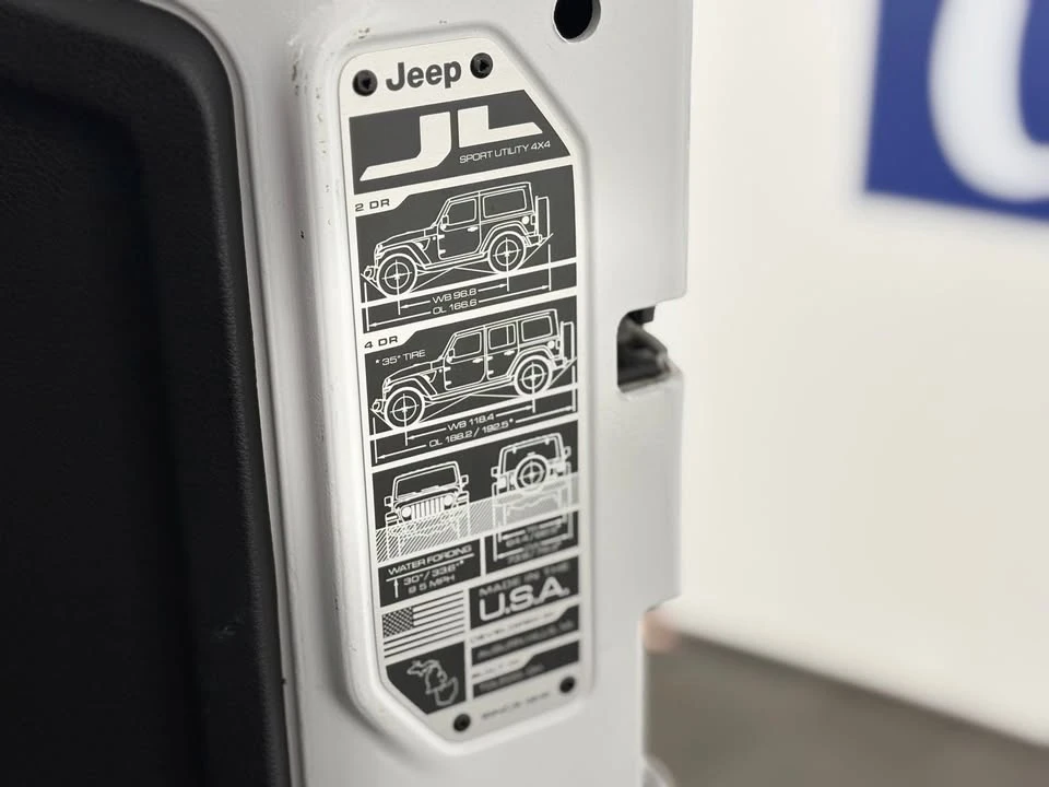 2022 Jeep JL Wrangler - Image 18 of 20