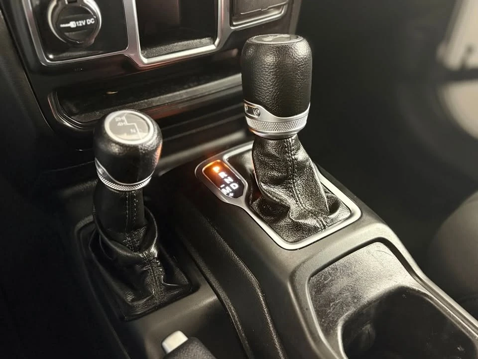 2022 Jeep JL Wrangler - Image 14 of 20