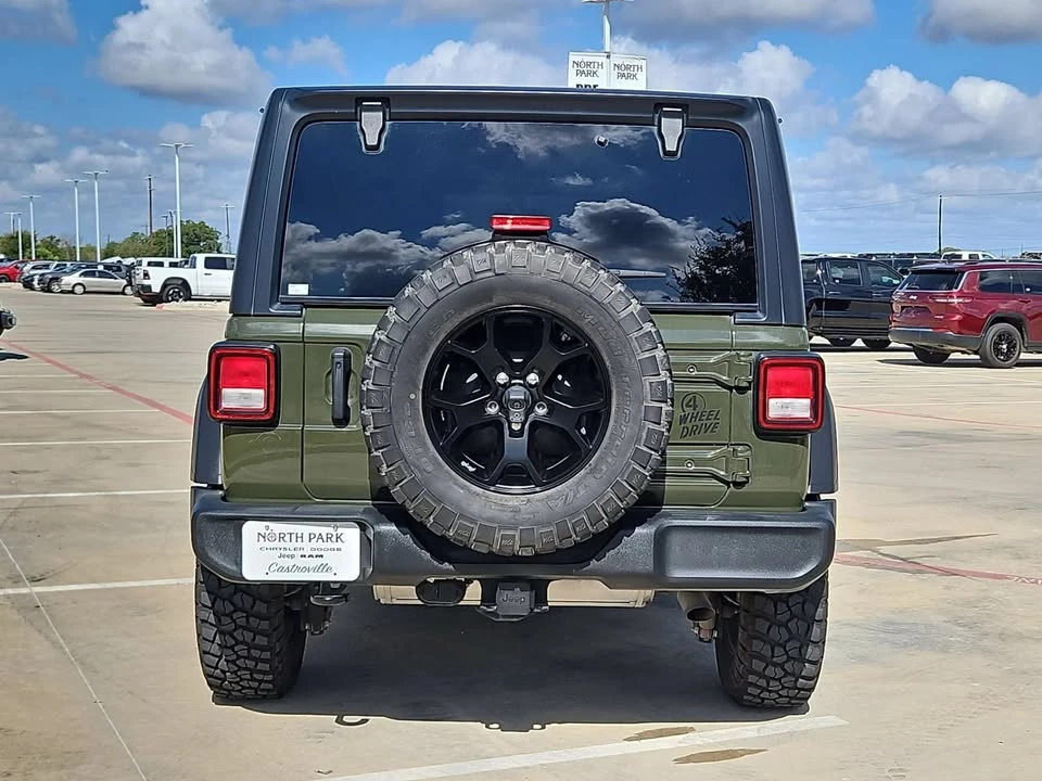 2022 Jeep JL Wrangler - Image 5 of 12