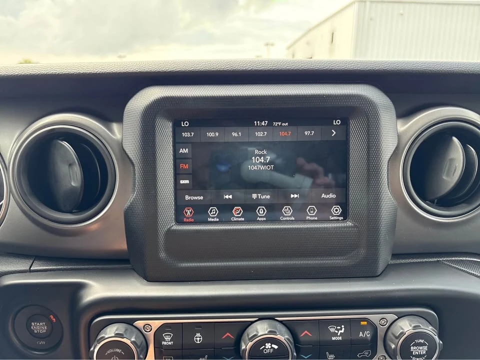 2022 Jeep JL Wrangler - Image 16 of 16
