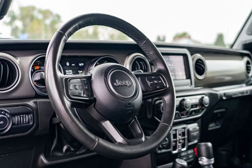 2022 Jeep JL Wrangler - Image 12 of 20