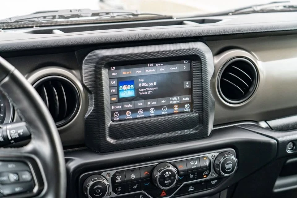 2022 Jeep JL Wrangler - Image 16 of 20