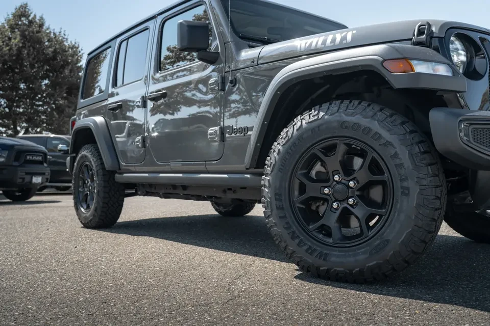 2022 Jeep JL Wrangler - Image 2 of 15