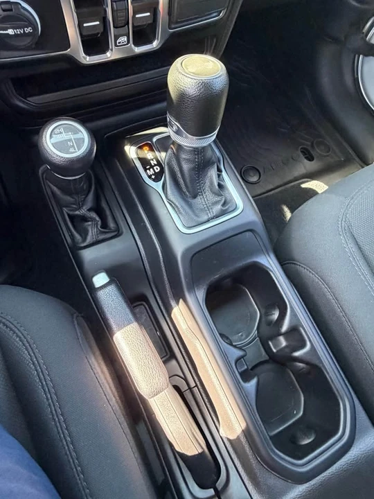 2022 Jeep JL Wrangler - Image 8 of 12