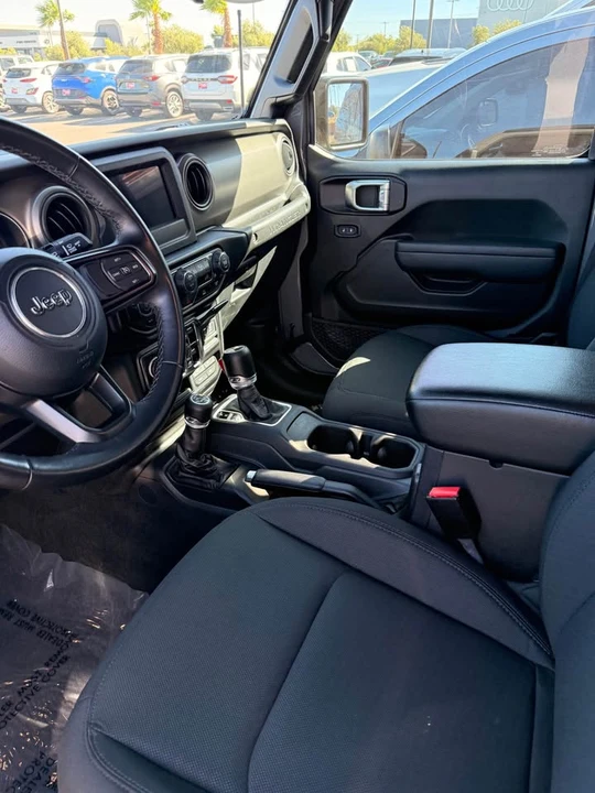 2022 Jeep JL Wrangler - Image 6 of 7