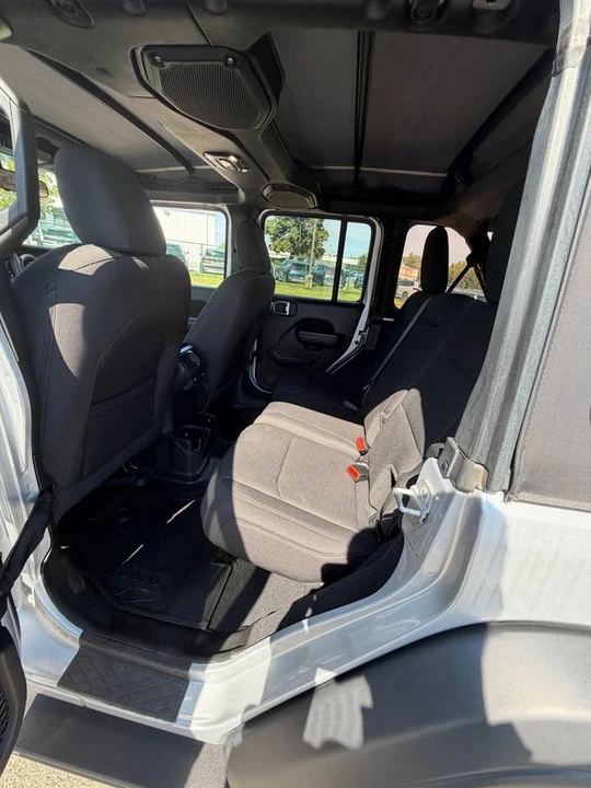 2022 Jeep JL Wrangler - Image 10 of 12