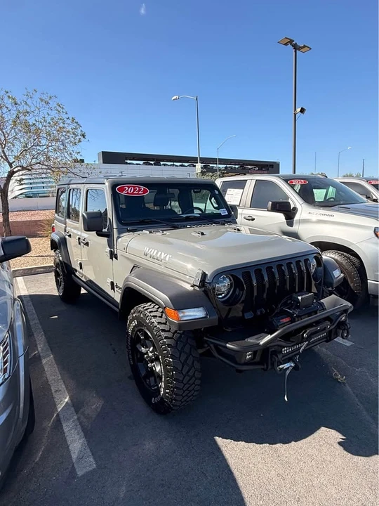 2022 Jeep JL Wrangler - Image 2 of 7