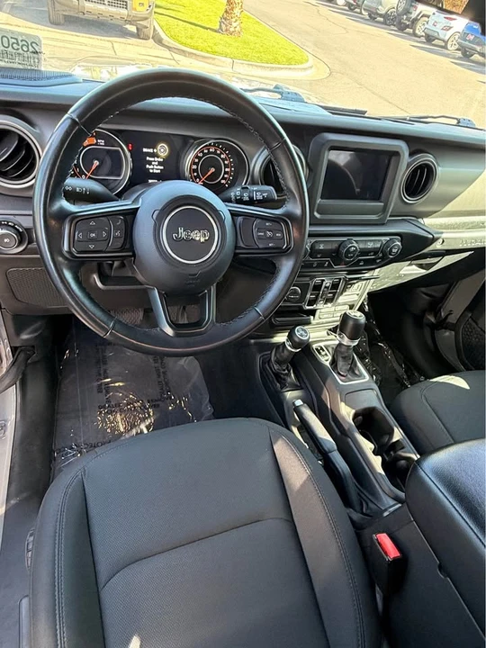 2022 Jeep JL Wrangler - Image 4 of 7