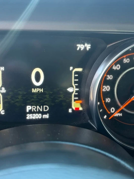 2022 Jeep JL Wrangler - Image 5 of 6