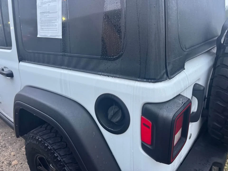 2022 Jeep JL Wrangler - Image 6 of 7
