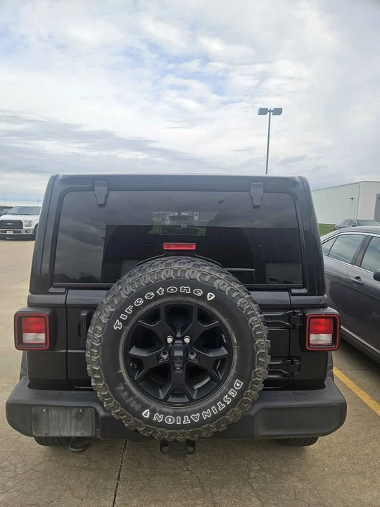 2022 Jeep JL Wrangler - Image 6 of 7