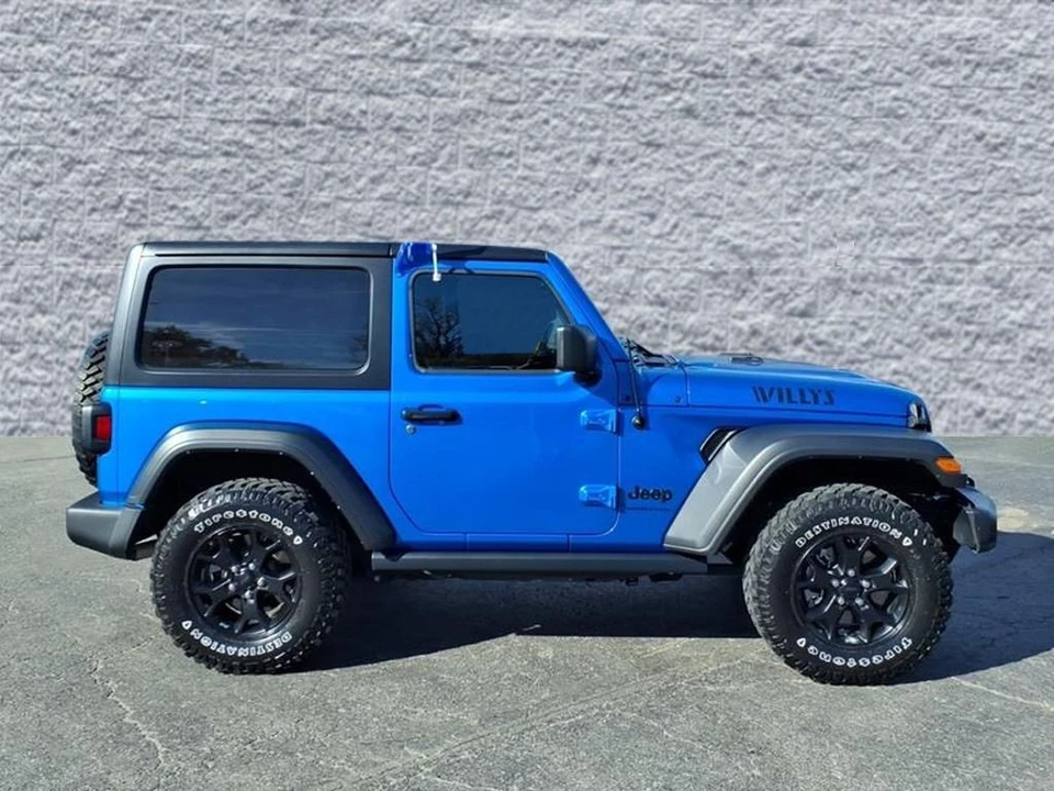 2022 Jeep JL Wrangler - Image 2 of 12