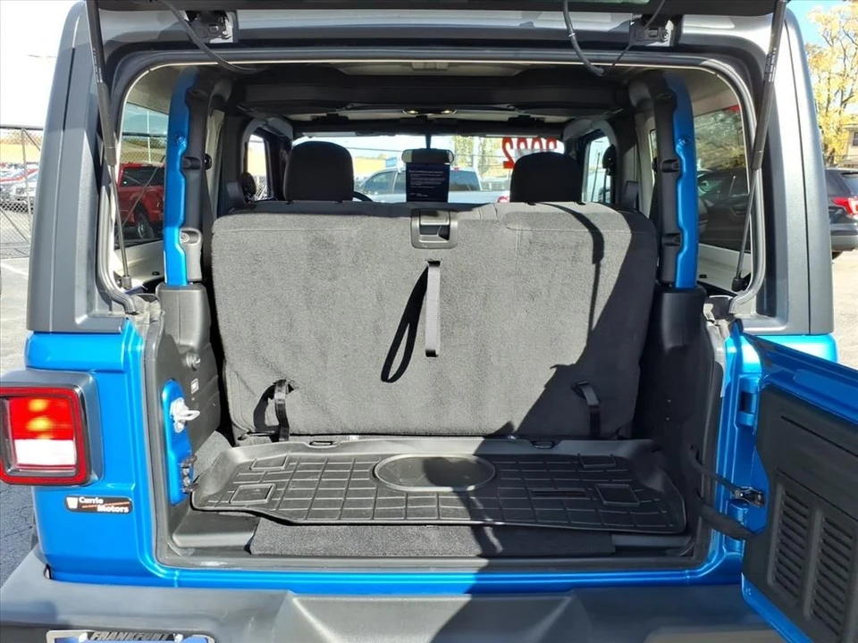 2022 Jeep JL Wrangler - Image 10 of 12