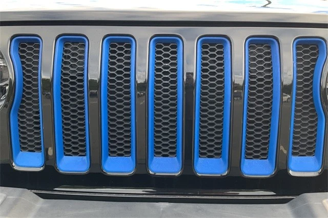 2022 Jeep JL Wrangler - Image 9 of 12