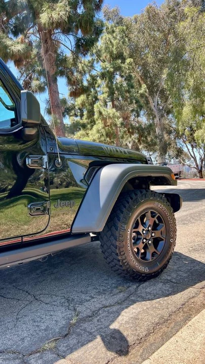 2022 Jeep JL Wrangler - Image 5 of 14