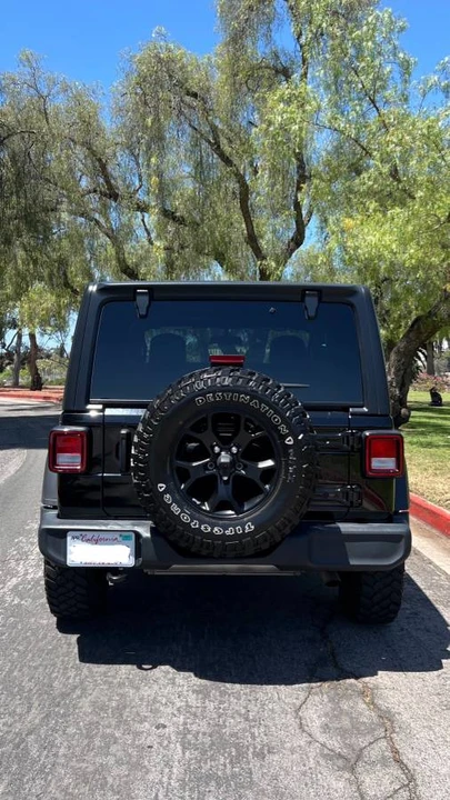 2022 Jeep JL Wrangler - Image 7 of 14
