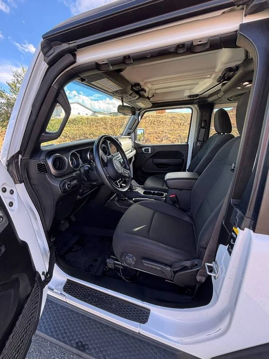 2022 Jeep JL Wrangler - Image 7 of 15