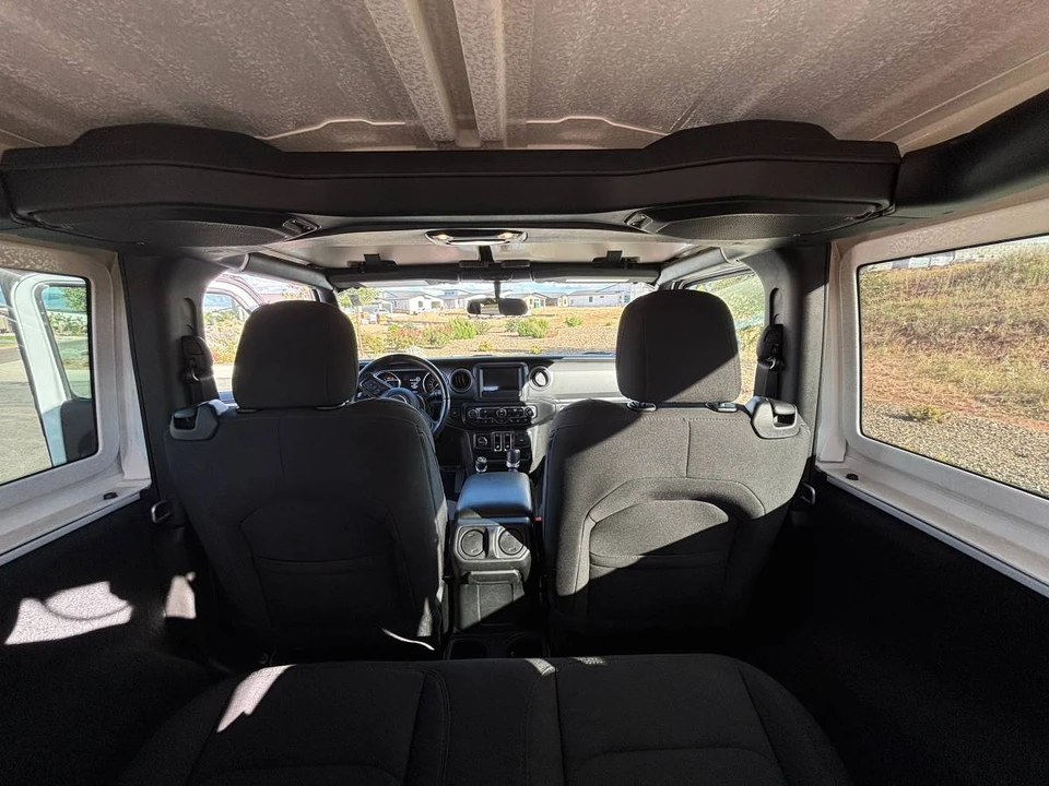 2022 Jeep JL Wrangler - Image 14 of 15