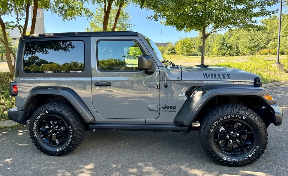 2022 Jeep JL Wrangler - Image 2 of 20