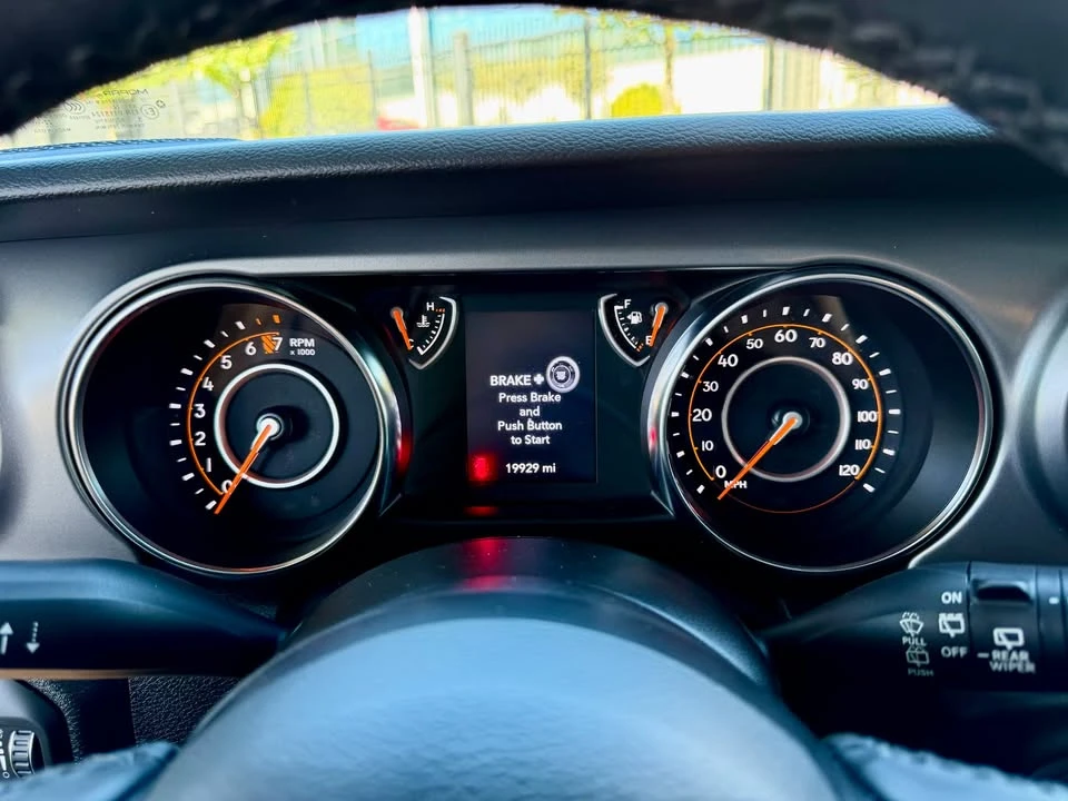 2022 Jeep JL Wrangler - Image 13 of 20