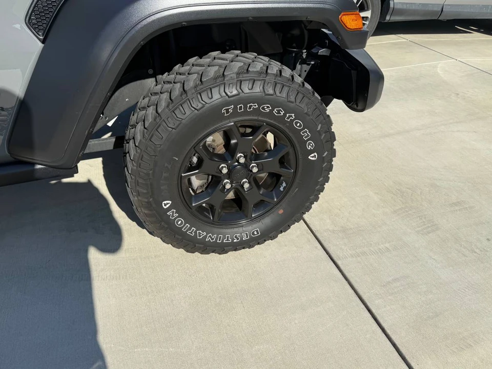 2022 Jeep JL Wrangler - Image 6 of 11