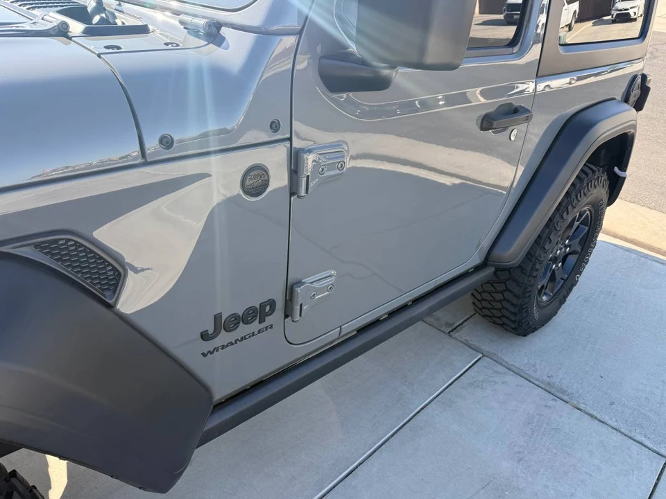 2022 Jeep JL Wrangler - Image 9 of 11