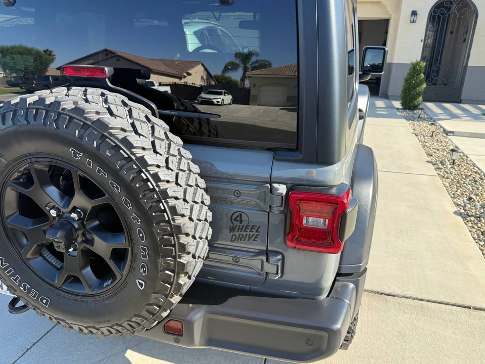 2022 Jeep JL Wrangler - Image 8 of 11