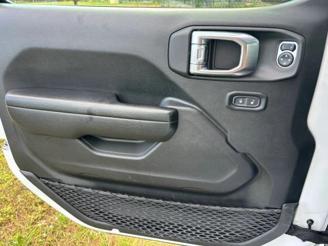 2022 Jeep JL Wrangler - Image 20 of 21