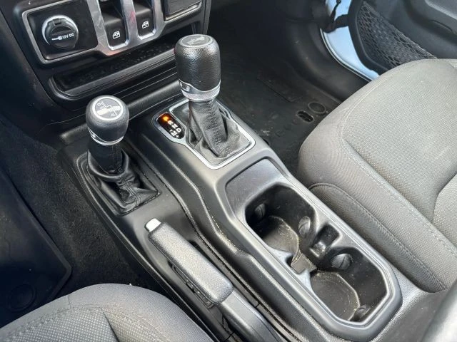 2022 Jeep JL Wrangler - Image 17 of 21